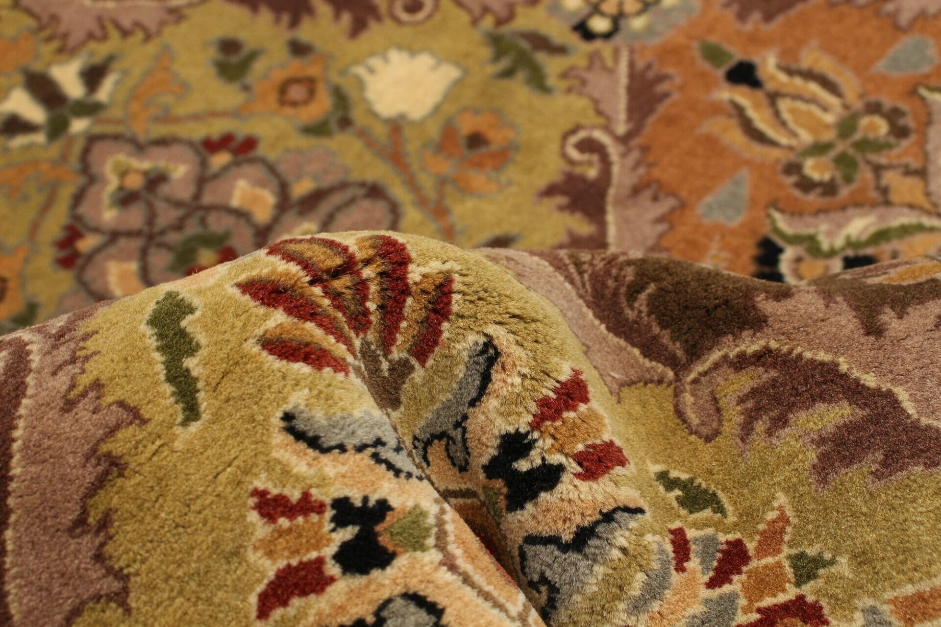 Pari Persian rug beige