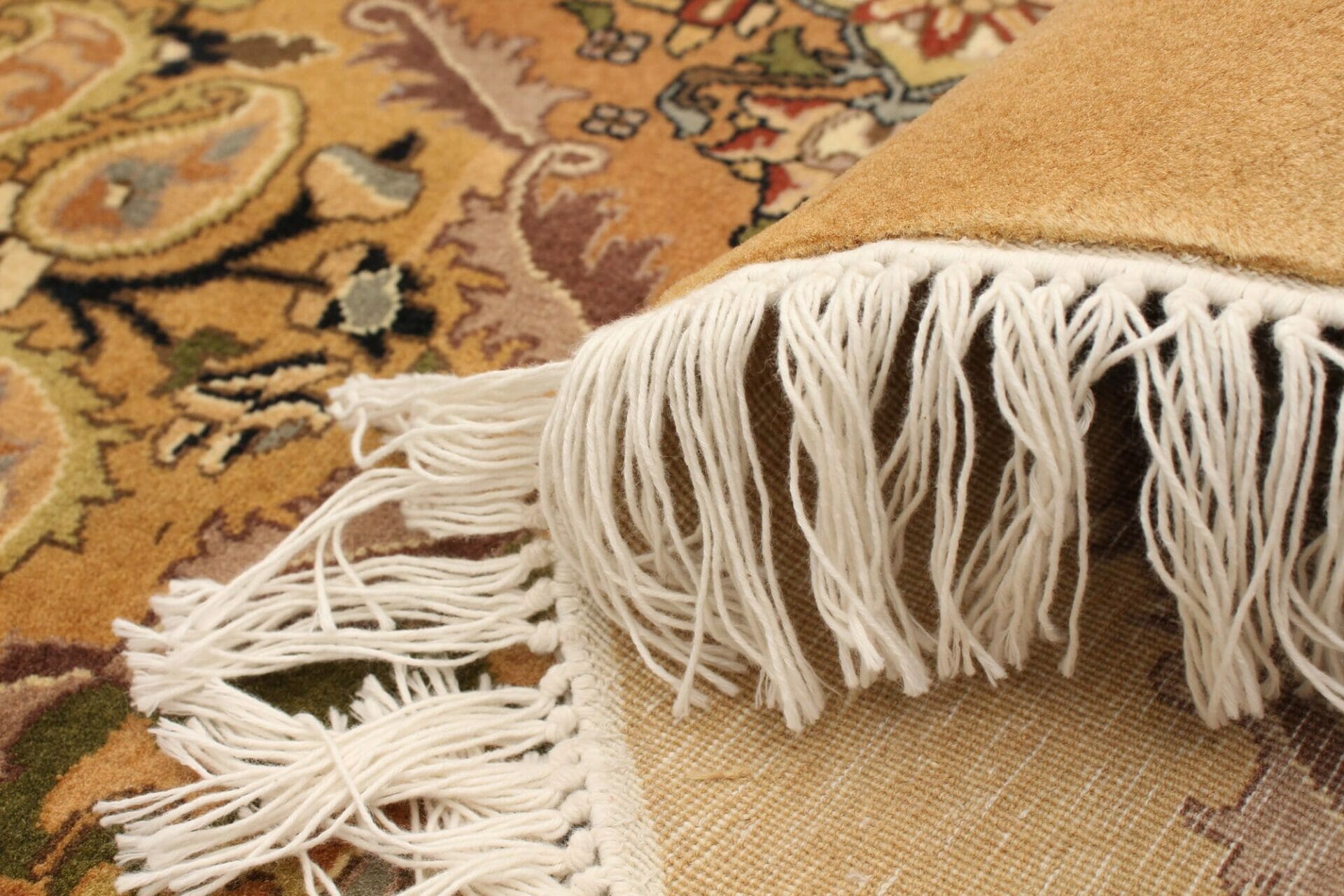 Pari Persian rug beige