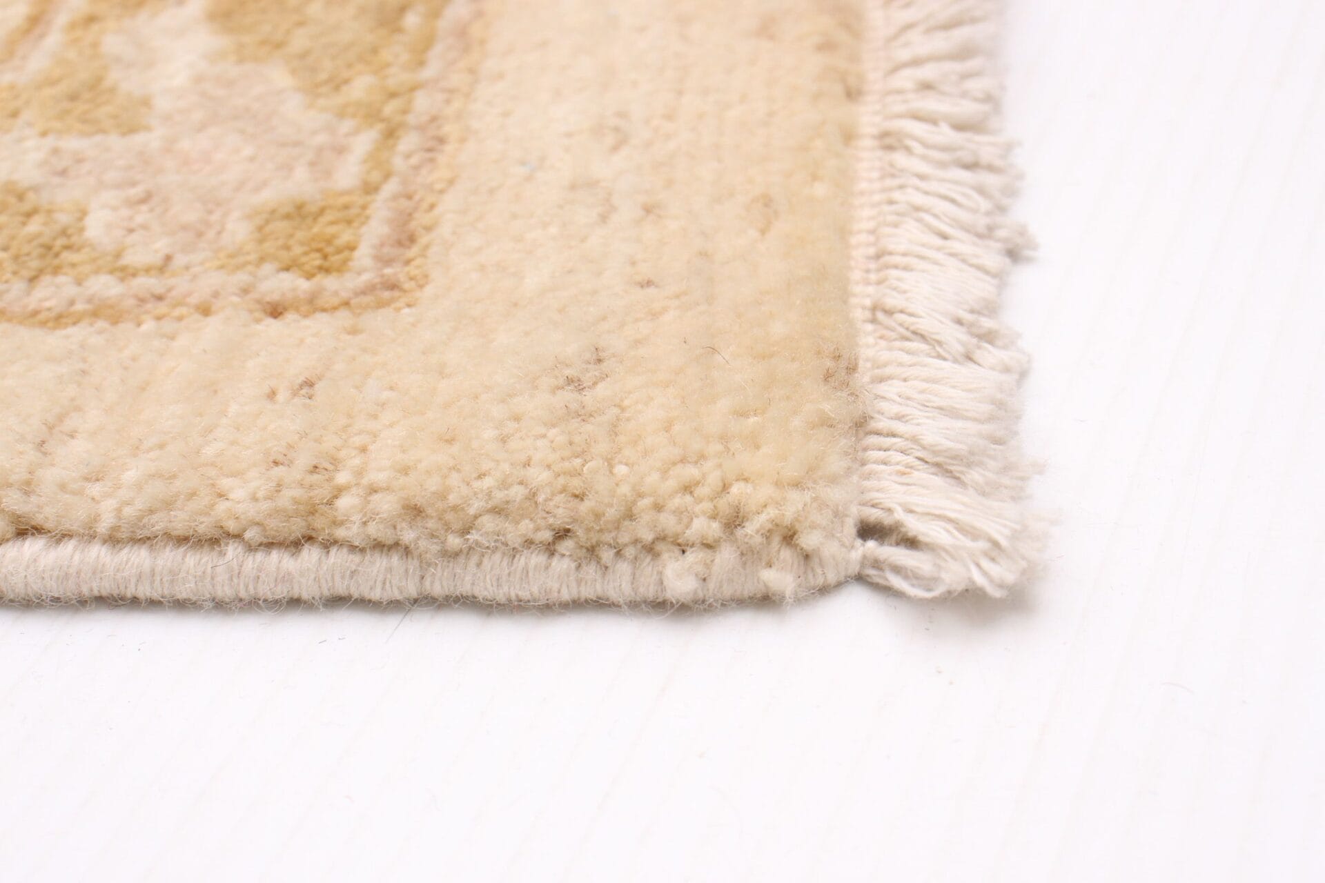 Leila Oushak vloerkleed beige