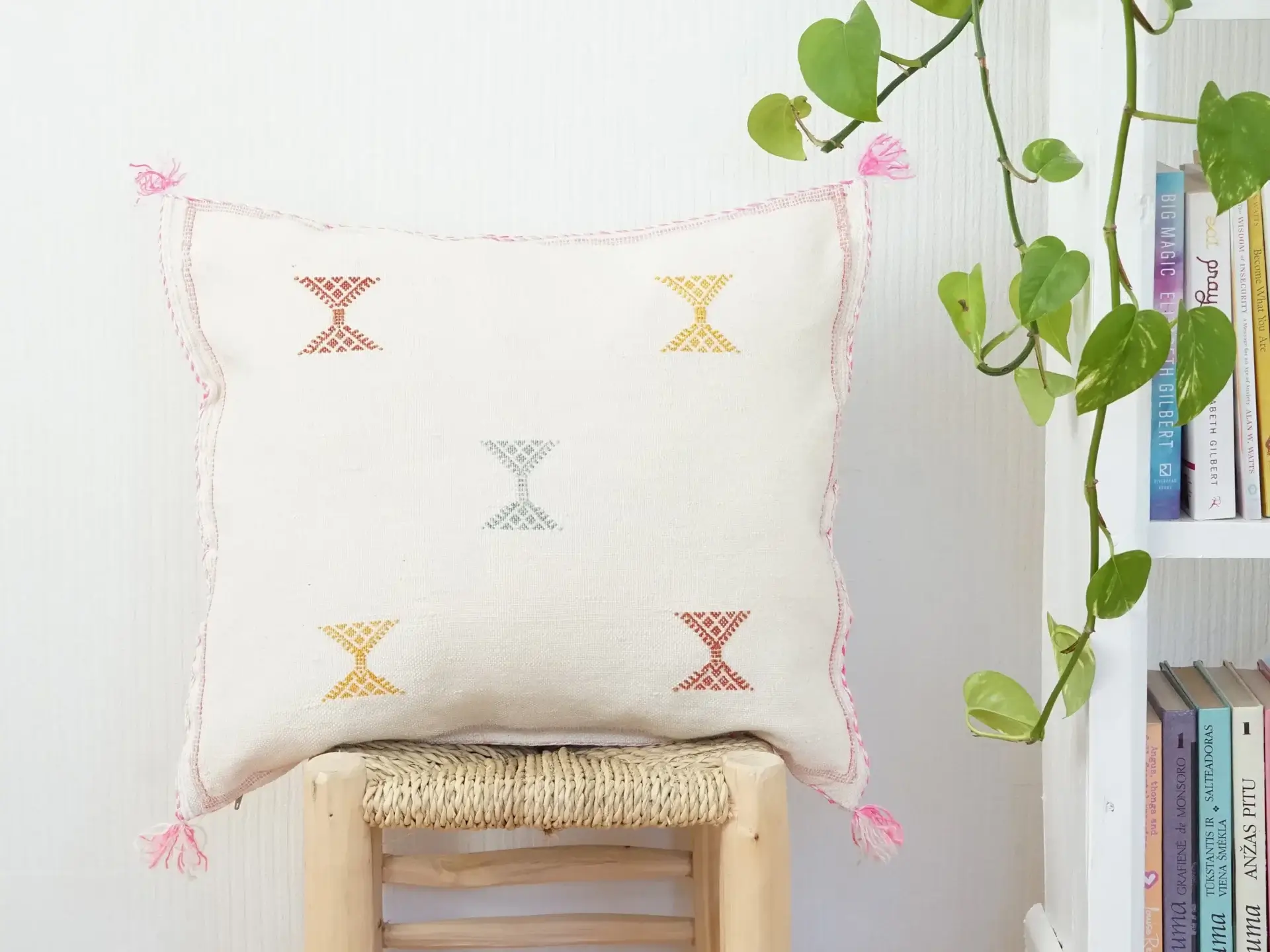 Khalid Sabra cushion white
