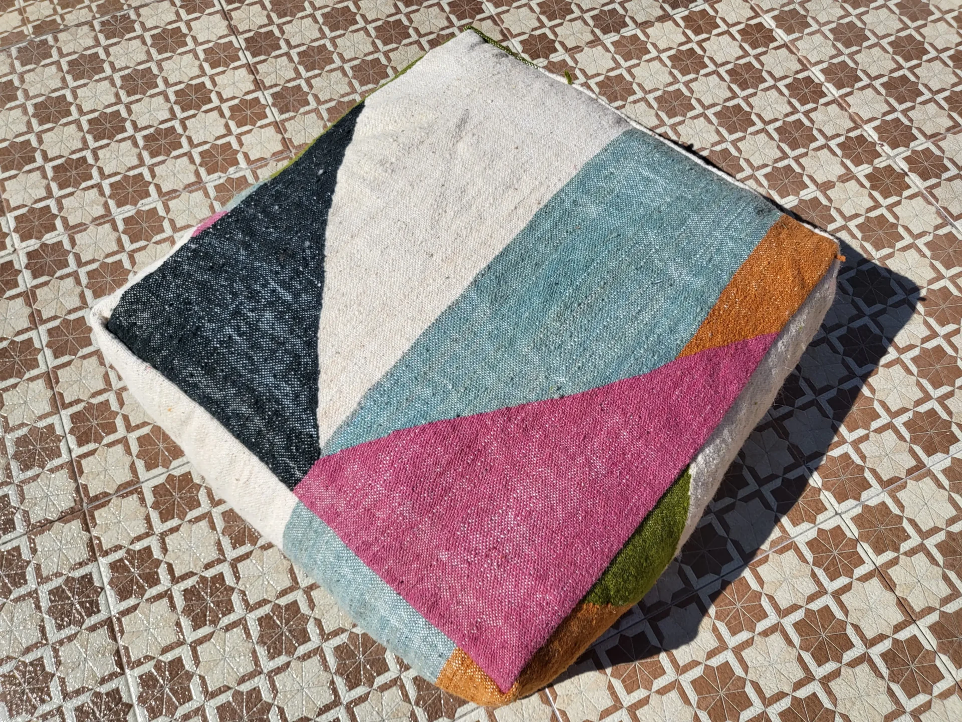 Wren Kelim poef multicolor
