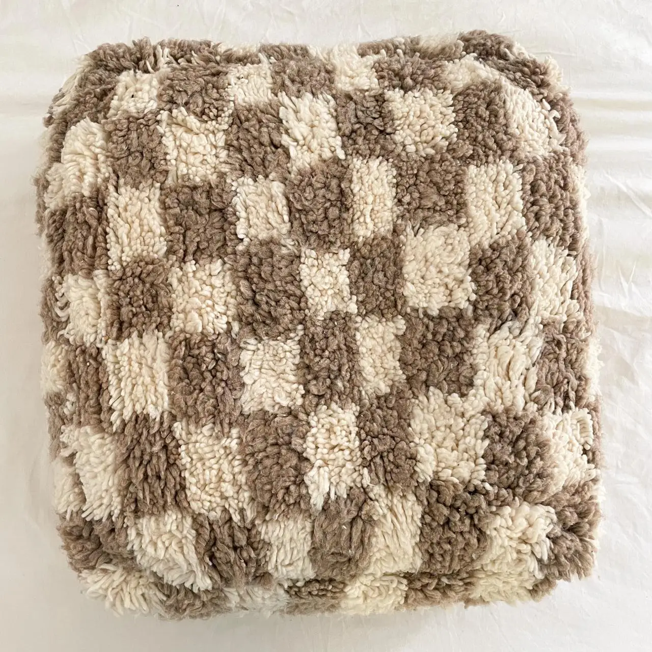 Tilelli Moroccan cushion beige