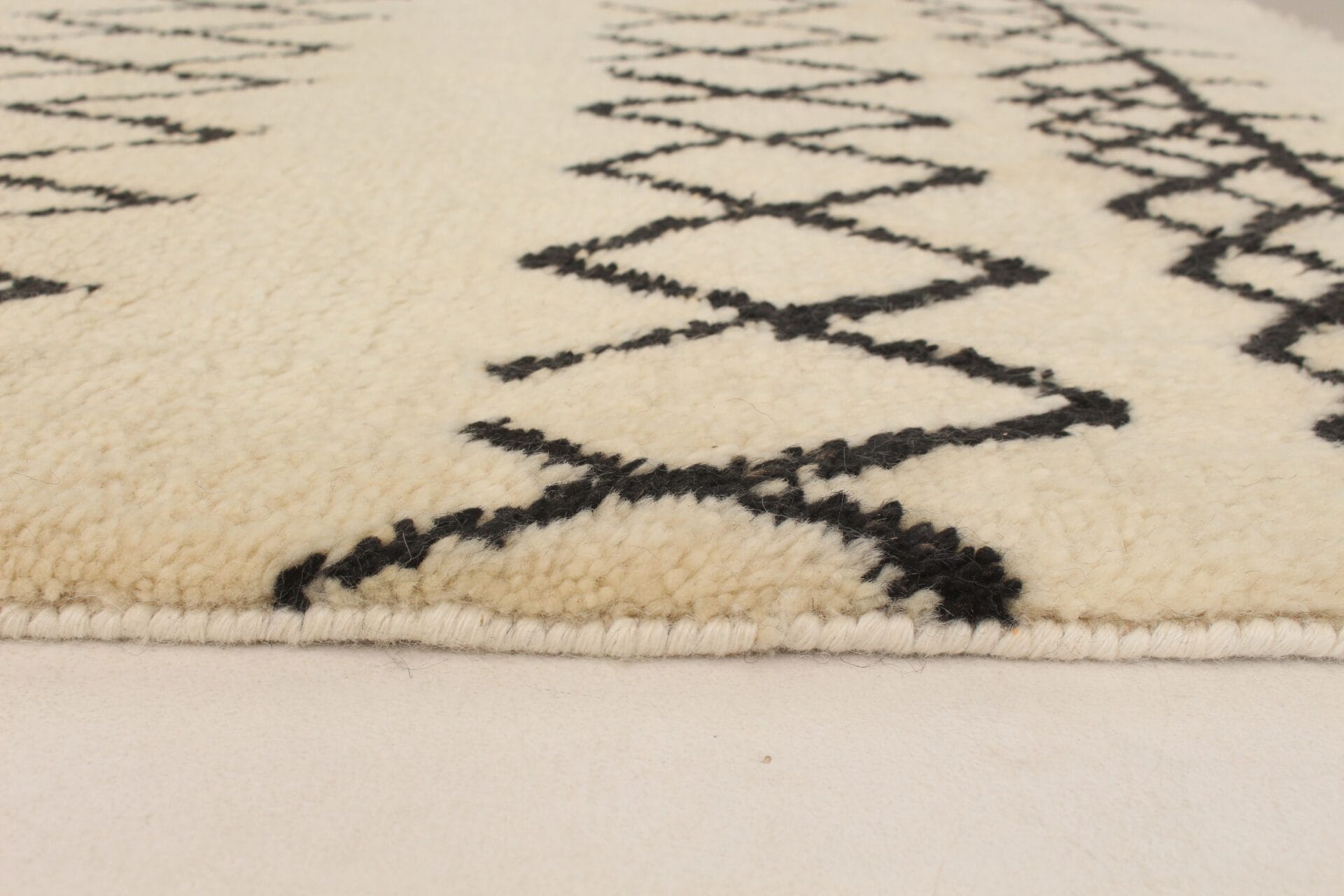 Jasper Arlequin rug beige