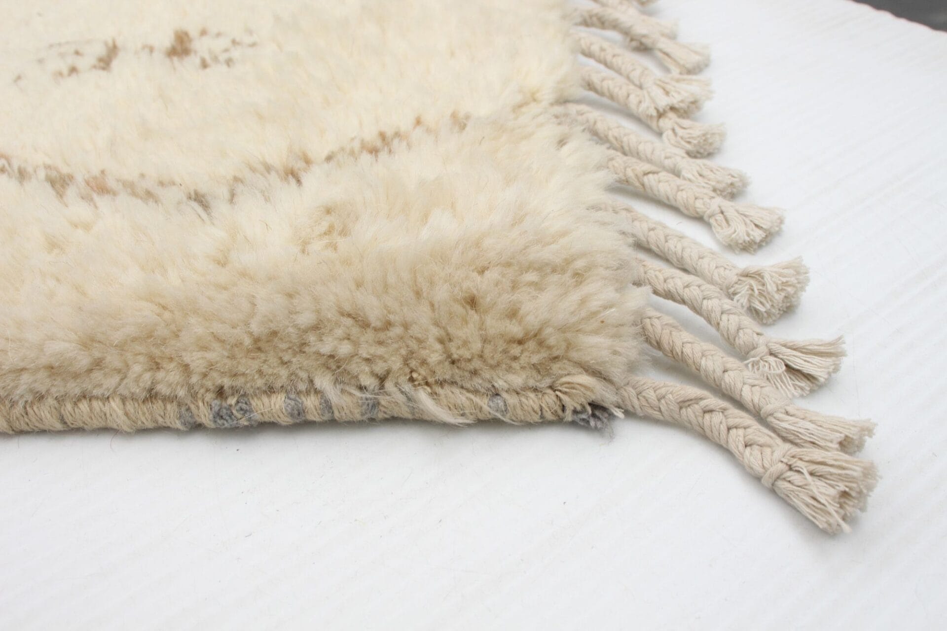 Luca plain rug beige