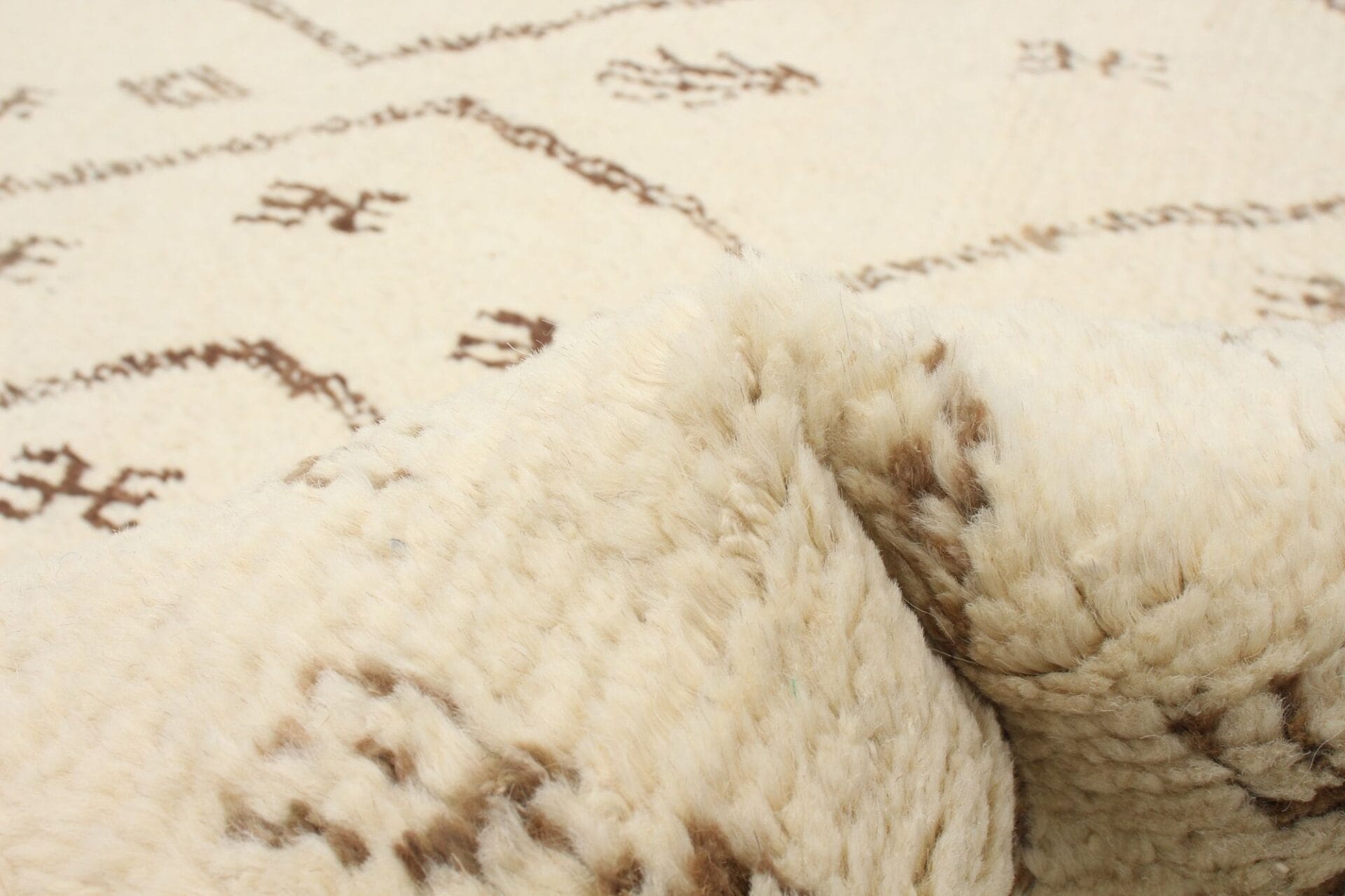 Luca plain rug beige