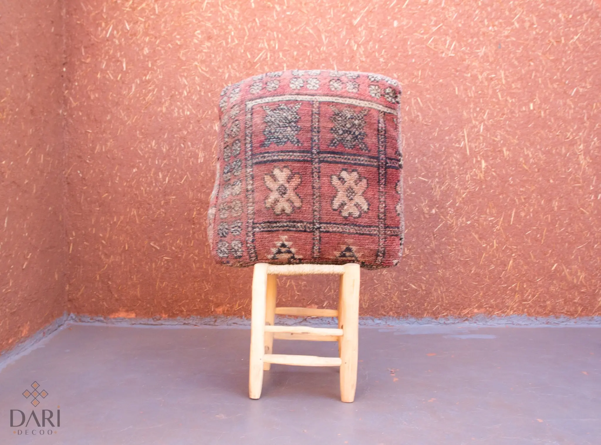 Badr Moroccan pouf purple