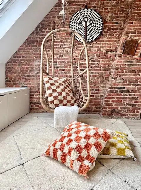 Driss Berber cushion red